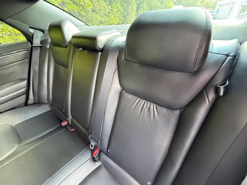 Used 2011 Chrysler 300 Limited RWD image 46