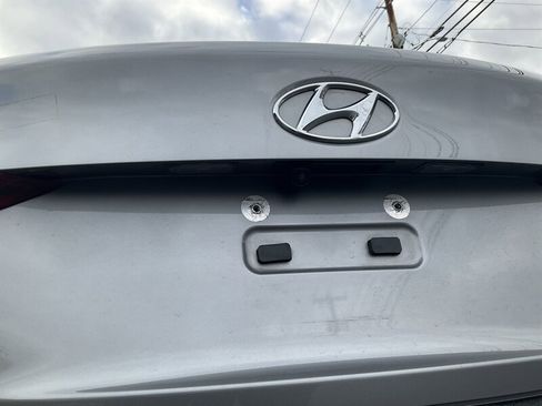 Used 2021 Hyundai Accent SE image 10