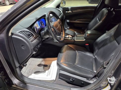 Used 2016 Chrysler 300 Limited AWD/4WD image 29