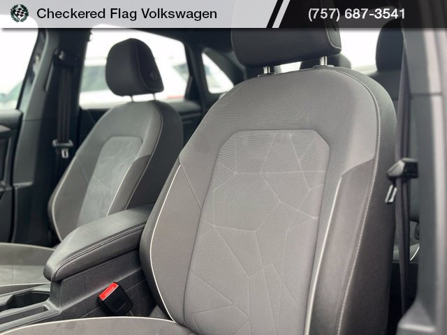 Used 2025 Volkswagen Jetta Sport FWD image 20