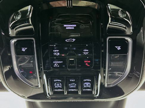 Used 2023 Maserati Grecale Modena image 17