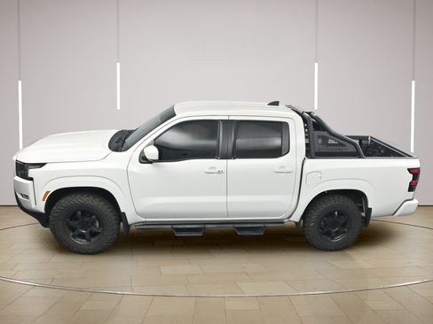 Certified 2023 Nissan Frontier SV w/ SV Convenience Package AWD/4WD image 37