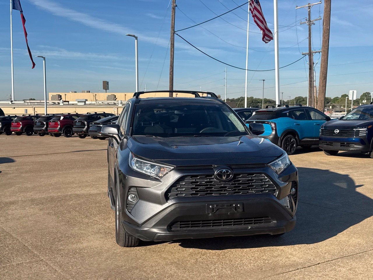 Used 2019 Toyota RAV4 XLE FWD image 4