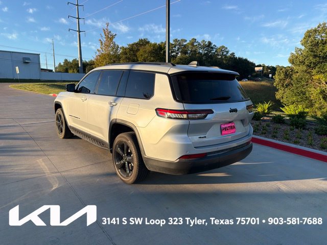 Used 2023 Jeep Grand Cherokee L Laredo AWD/4WD image 8