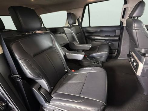 Used 2024 Ford Expedition Max XLT image 33