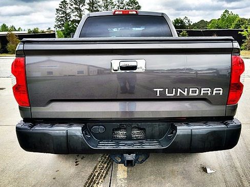 Used 2015 Toyota Tundra SR w/ Tow Package RWD image 8
