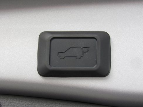 New 2025 Toyota RAV4 XLE w/ Convenience Package AWD/4WD image 22