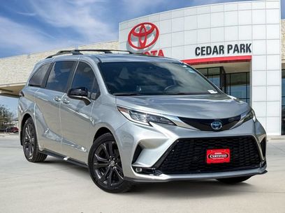 Used 2022 Toyota Sienna XSE
