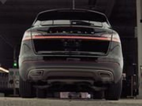 Used 2022 Lincoln Nautilus Reserve w/ Equipment Group 201A image 8