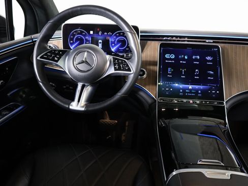 Used 2023 Mercedes-Benz EQE 500 4MATIC SUV w/ Pinnacle Trim Package image 38