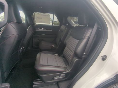 New 2026 Ford Explorer ST-Line image 15