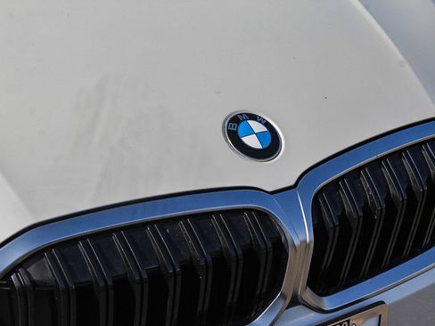 Used 2024 BMW 330i Sedan image 9