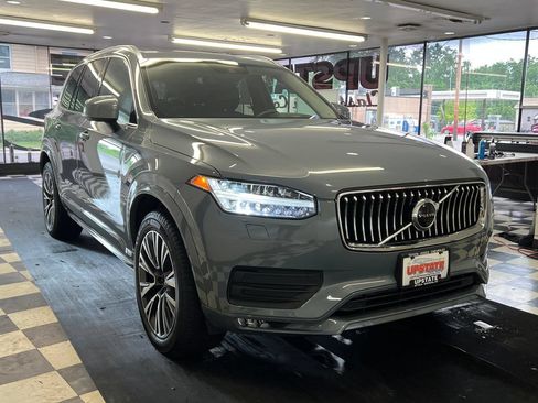 Used 2022 Volvo XC90 T5 Momentum w/ Climate Package AWD/4WD image 1