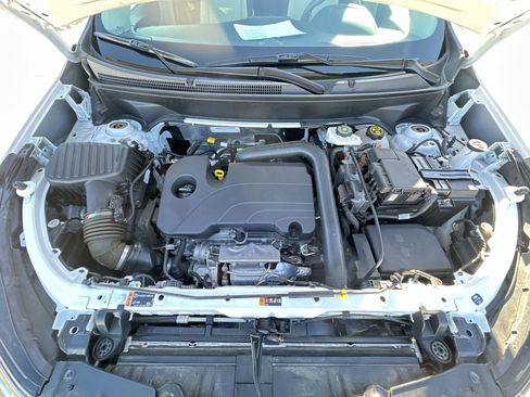 Used 2024 Chevrolet Equinox LS w/ LS Convenience Package image 29