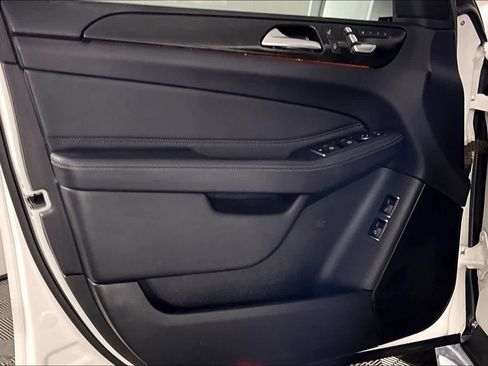 Used 2018 Mercedes-Benz GLS 450 4MATIC image 21