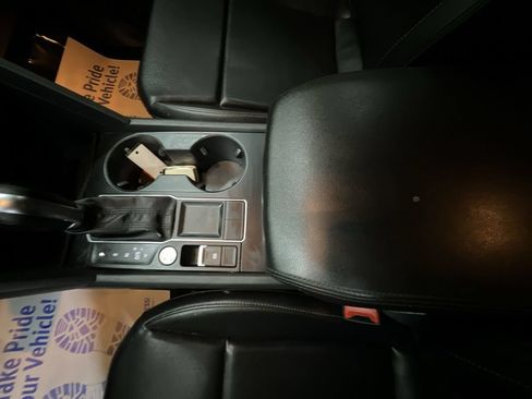 Used 2018 Volkswagen Atlas SE FWD image 25