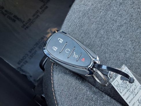 Used 2024 Chevrolet Equinox LT image 16