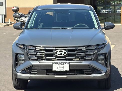 Used 2025 Hyundai Tucson SE AWD/4WD image 10