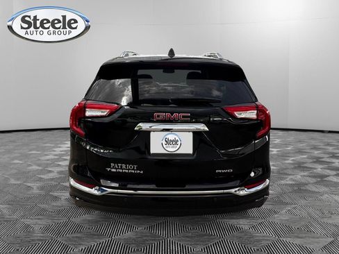 Used 2024 GMC Terrain Denali w/ Black Diamond Edition AWD/4WD image 4