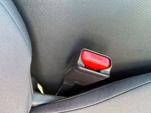 New 2026 Nissan Frontier S image 17