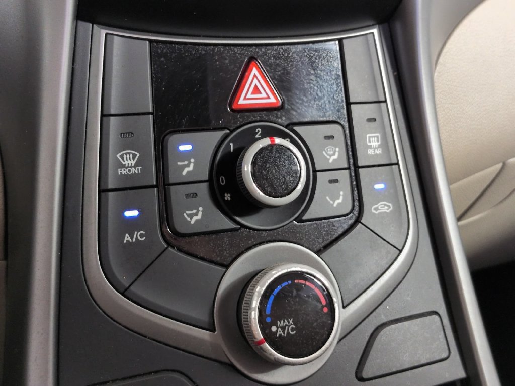 Used 2016 Hyundai Elantra SE FWD image 33