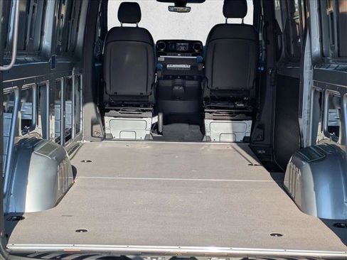 Used 2025 Mercedes-Benz Sprinter 2500 image 6