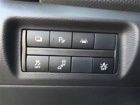 Used 2024 Nissan Kicks S image 21