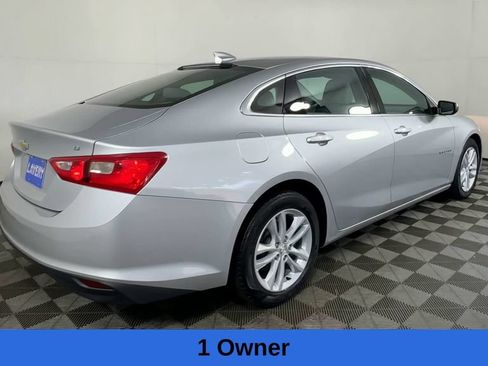Used 2018 Chevrolet Malibu LT FWD image 10