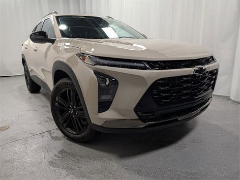 New 2026 Chevrolet Trax ACTIV w/ Driver Confidence Package image 2