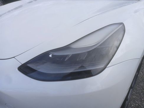 Used 2021 Tesla Model 3 Standard Range Plus image 38