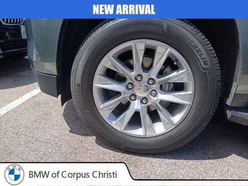 Used 2023 Chevrolet Tahoe Premier RWD image 10