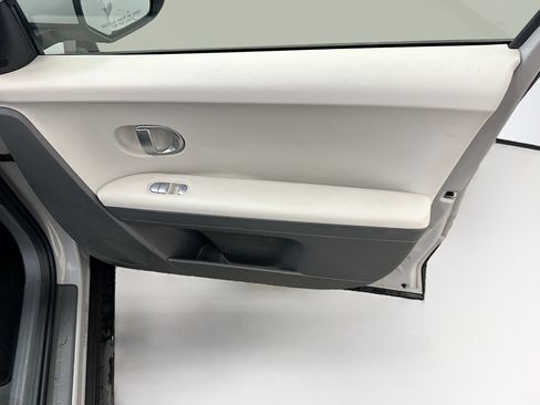Used 2024 Hyundai Ioniq 5 SEL image 33