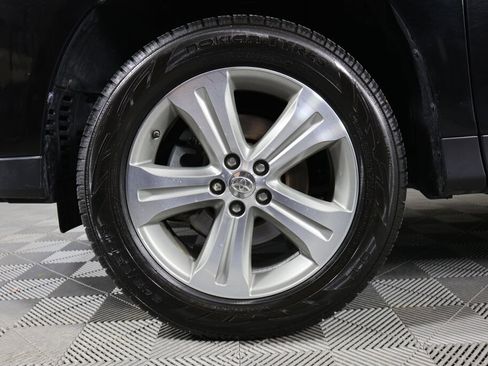 Used 2013 Toyota Highlander Limited image 9