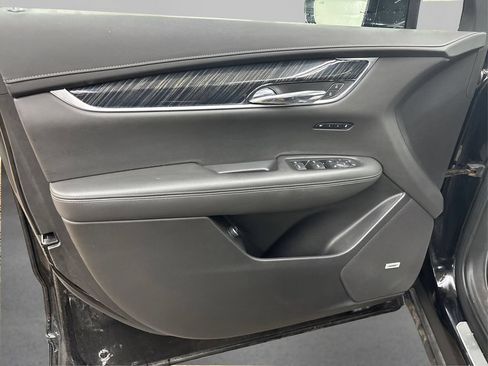 Used 2020 Cadillac XT6 Premium Luxury AWD/4WD image 25