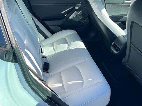 Used 2022 Tesla Model 3 Performance image 21