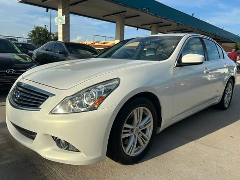 Used 2010 INFINITI G37 Journey w/ Premium Pkg RWD image 1