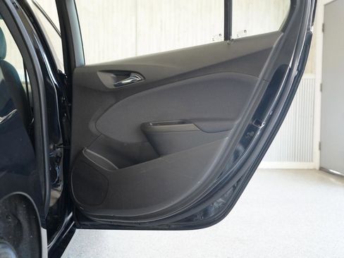 Used 2017 Chevrolet Cruze LT image 38