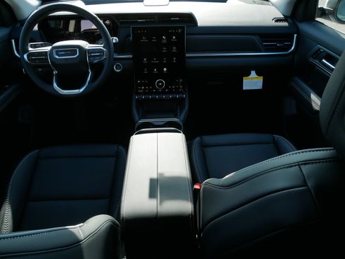 New 2026 GMC Terrain Denali w/ LPO, Black Badging Package image 6