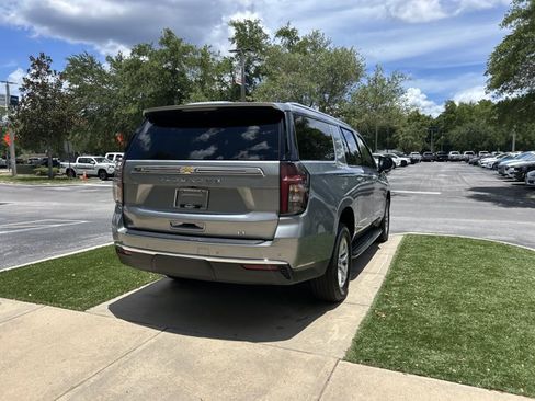 Used 2024 Chevrolet Suburban LT AWD/4WD image 5