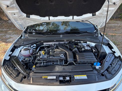 Used 2025 Volkswagen Jetta Sport image 32