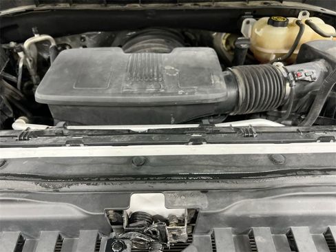 Used 2020 Chevrolet Silverado 1500 LT image 23