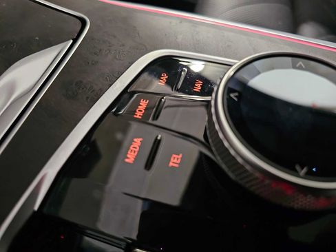 Used 2024 BMW X5 M60i image 25