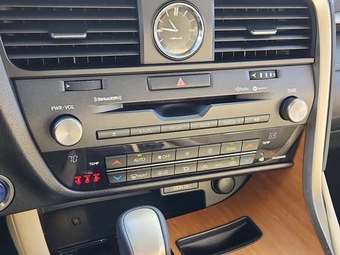 Certified 2022 Lexus RX 450h Standard w/ Premium Package image 17