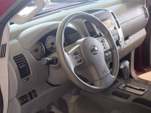 Used 2015 Nissan Frontier Desert Runner RWD image 47