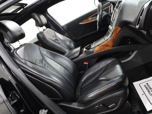 Used 2016 Lincoln MKX Select w/ Select Plus Package AWD/4WD image 25