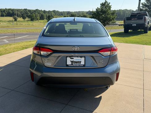 Used 2026 Toyota Corolla LE FWD image 5