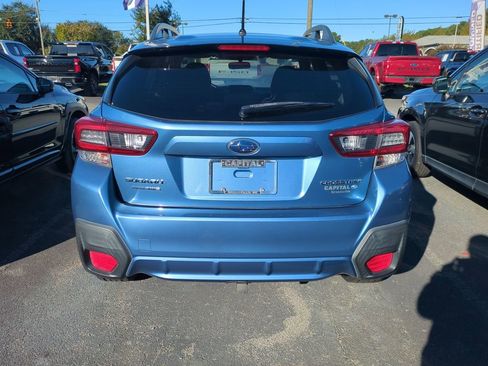 Used 2021 Subaru Crosstrek 2.0i image 3