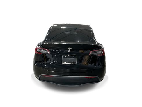 Certified 2022 Tesla Model Y Long Range AWD/4WD image 5