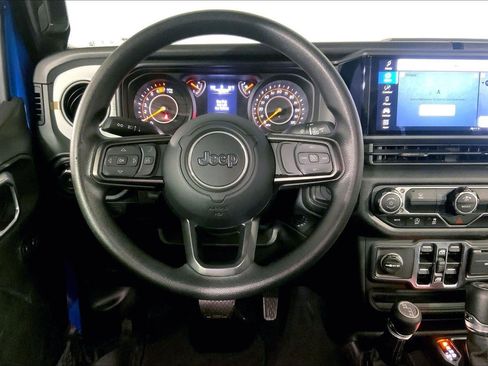 Used 2025 Jeep Wrangler Unlimited Sport AWD/4WD image 5