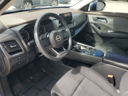 Used 2023 Nissan Rogue SV FWD image 16